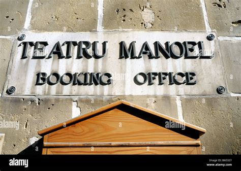 teatru manoel booking office.